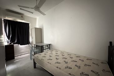 Super Cheap Fully Renovated Double Storey Terrace, Taman Connaught Cheras