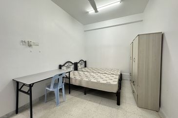 Super Cheap Fully Renovated Double Storey Terrace, Taman Connaught Cheras