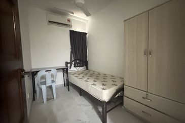 Super Cheap Fully Renovated Double Storey Terrace, Taman Connaught Cheras