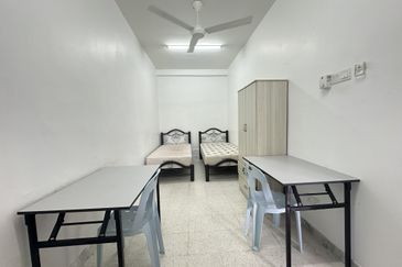 Super Cheap Fully Renovated Double Storey Terrace, Taman Connaught Cheras