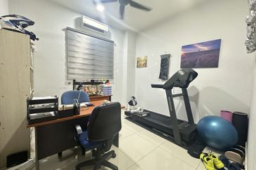 Super Cheap Renovated Corner 2 Storey Semi-D, Sutera Residences Kajang