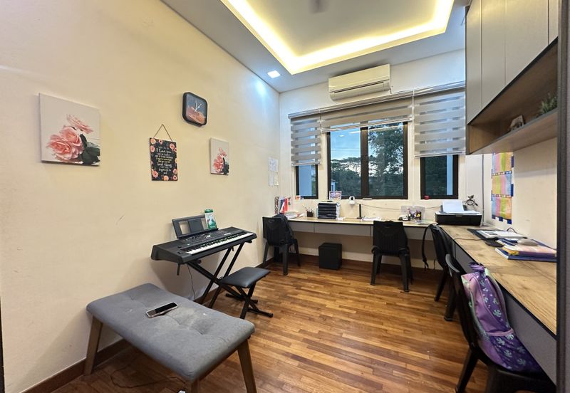 Super Cheap Renovated Corner 2 Storey Semi-D, Sutera Residences Kajang