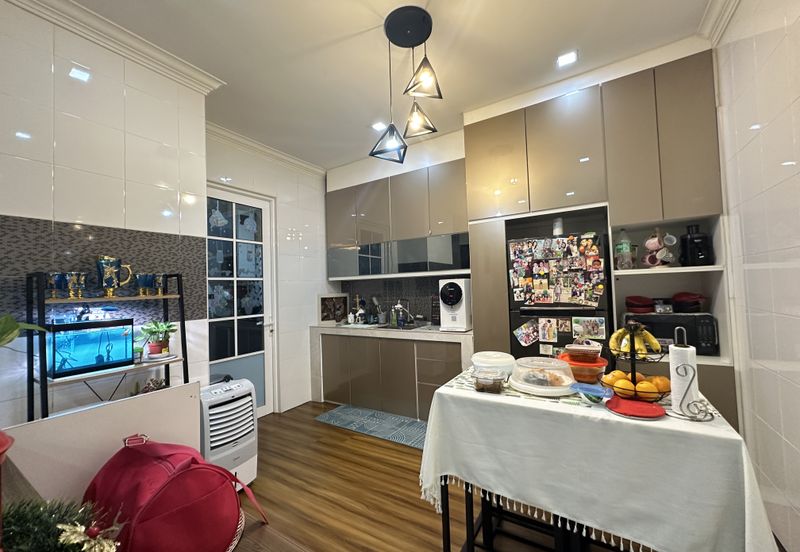 Super Cheap Renovated Corner 2 Storey Semi-D, Sutera Residences Kajang