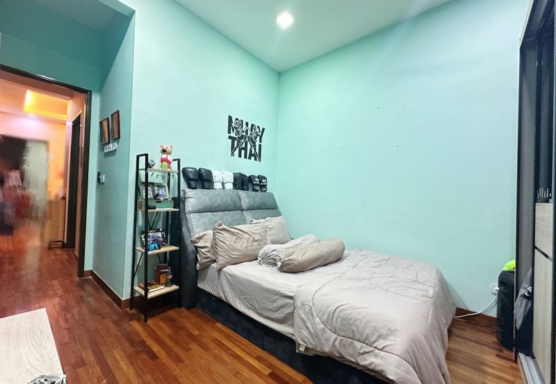 Super Cheap Renovated Corner 2 Storey Semi-D, Sutera Residences Kajang