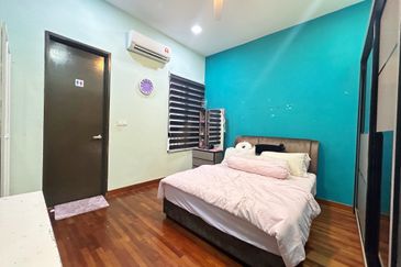 Super Cheap Renovated Corner 2 Storey Semi-D, Sutera Residences Kajang