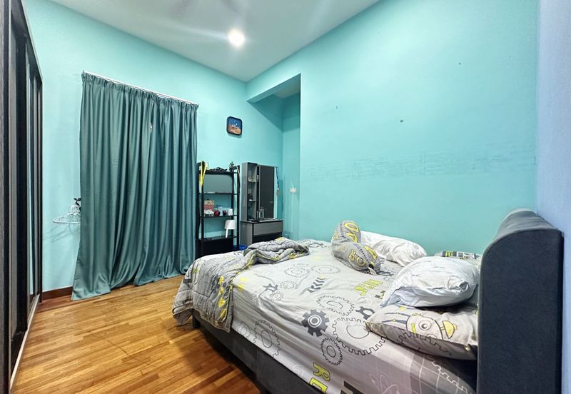 Super Cheap Renovated Corner 2 Storey Semi-D, Sutera Residences Kajang