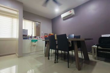 Super Cheap Renovated 3 Storey Townhouse @ Bandar Damai Perdana