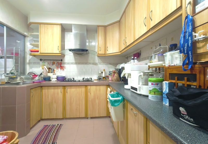 Super Cheap Renovated 3 Storey Townhouse @ Bandar Damai Perdana