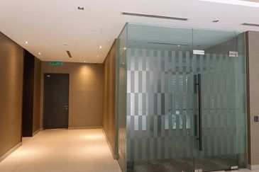 Super Cheap 3 Storey Strata Bungalow Commercial, Pavilion Ceylon Hill