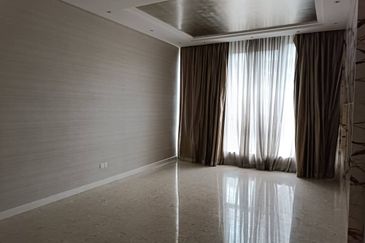 Super Cheap 3 Storey Strata Bungalow Commercial, Pavilion Ceylon Hill