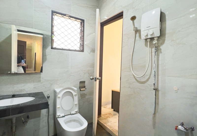 Spacious Guarded Home with Loft Charm 2 Storey Bungalow, TTDI KL