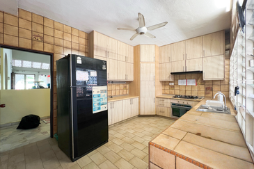 Spacious Guarded Home with Loft Charm 2 Storey Bungalow, TTDI KL