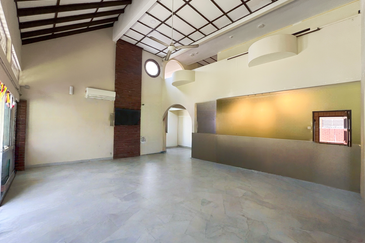 Spacious Guarded Home with Loft Charm 2 Storey Bungalow, TTDI KL