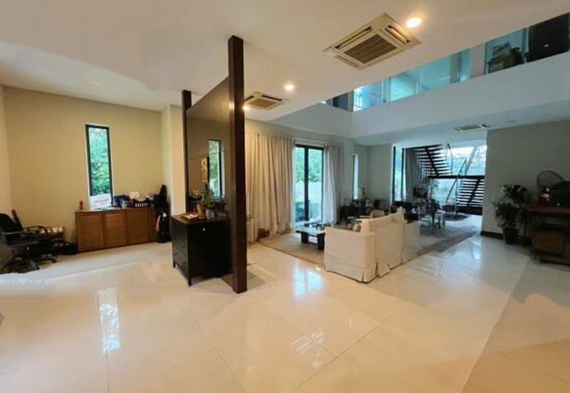 Super Cheap 2 Storey Corner Bungalow, Taman Tun Dr Ismail, Ttdi