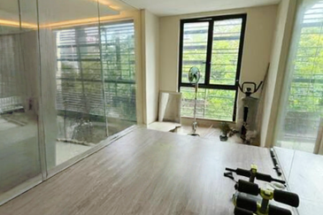 Super Cheap 2 Storey Corner Bungalow, Taman Tun Dr Ismail, Ttdi