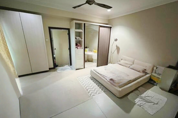 Super Cheap 2 Storey Corner Bungalow, Taman Tun Dr Ismail, Ttdi