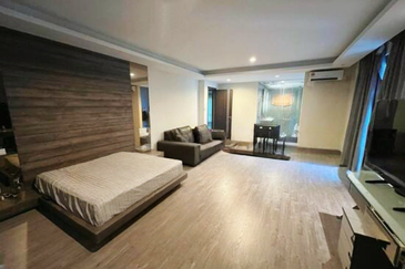 Super Cheap 2 Storey Corner Bungalow, Taman Tun Dr Ismail, Ttdi