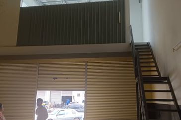 Super Cheap 1.5 Storey Factory, Senawang, Negeri Sembilan