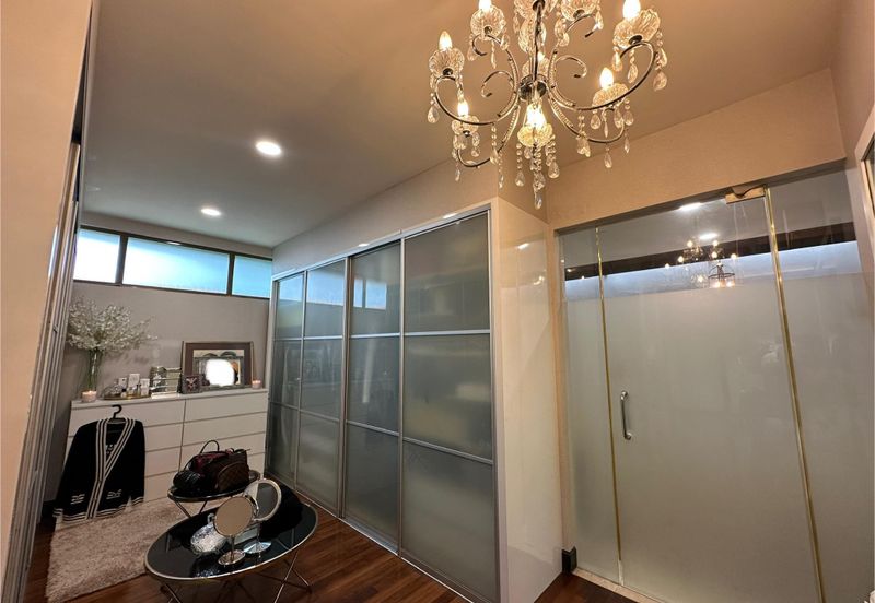 Super Cheap Corner 2.5 Storey Semi-D @ Duta Tropika, Mont Kiara