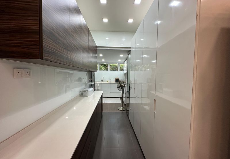 Super Cheap Corner 2.5 Storey Semi-D @ Duta Tropika, Mont Kiara