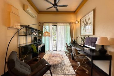 Super Cheap Corner 2.5 Storey Semi-D @ Duta Tropika, Mont Kiara