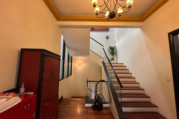 Super Cheap Corner 2.5 Storey Semi-D @ Duta Tropika, Mont Kiara