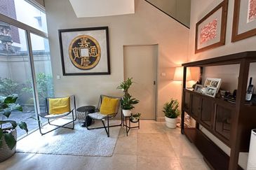 Super Cheap Corner 2.5 Storey Semi-D @ Duta Tropika, Mont Kiara