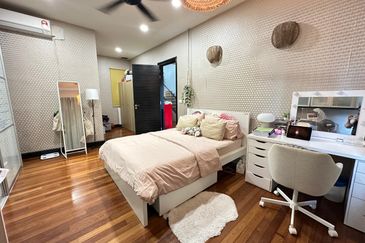 Super Cheap Corner 2.5 Storey Semi-D @ Duta Tropika, Mont Kiara