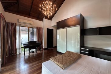 Super Cheap 2.5 Storey Semi-D @ Duta Tropika, KL