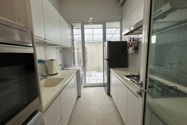 Super Cheap 2.5 Storey Semi-D @ Duta Tropika, KL