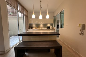 Super Cheap 2.5 Storey Semi-D @ Duta Tropika, KL