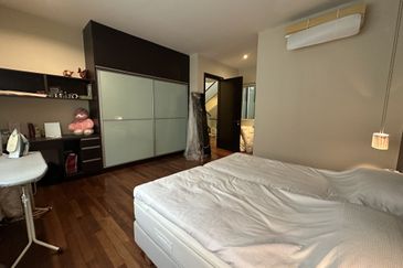 Super Cheap 2.5 Storey Semi-D @ Duta Tropika, KL