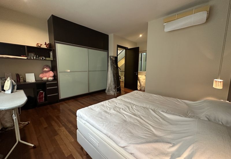 Super Cheap 2.5 Storey Semi-D @ Duta Tropika, KL