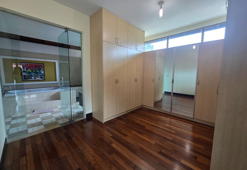 Super Cheap Cluster 3 Storey Semi-D @ Duta Tropika, Publika