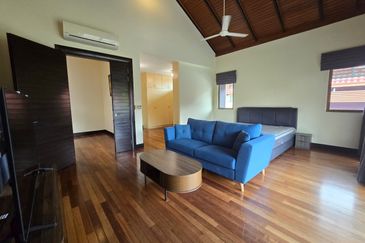 Super Cheap Cluster 3 Storey Semi-D @ Duta Tropika, Publika