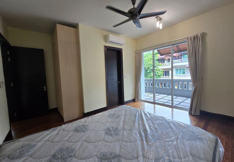 Super Cheap Cluster 3 Storey Semi-D @ Duta Tropika, Publika
