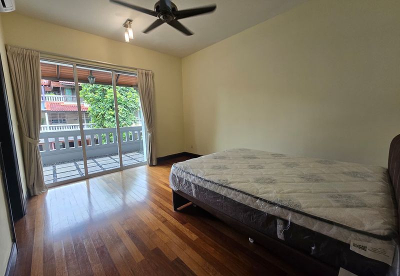 Super Cheap Cluster 3 Storey Semi-D @ Duta Tropika, Publika