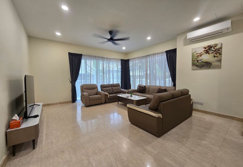 Super Cheap Cluster 3 Storey Semi-D @ Duta Tropika, Publika