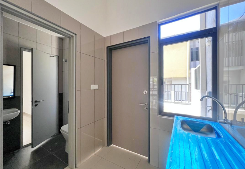 Super Cheap Double Storey Terrace @ Avenue 3, Bandar Tun Hussein Onn