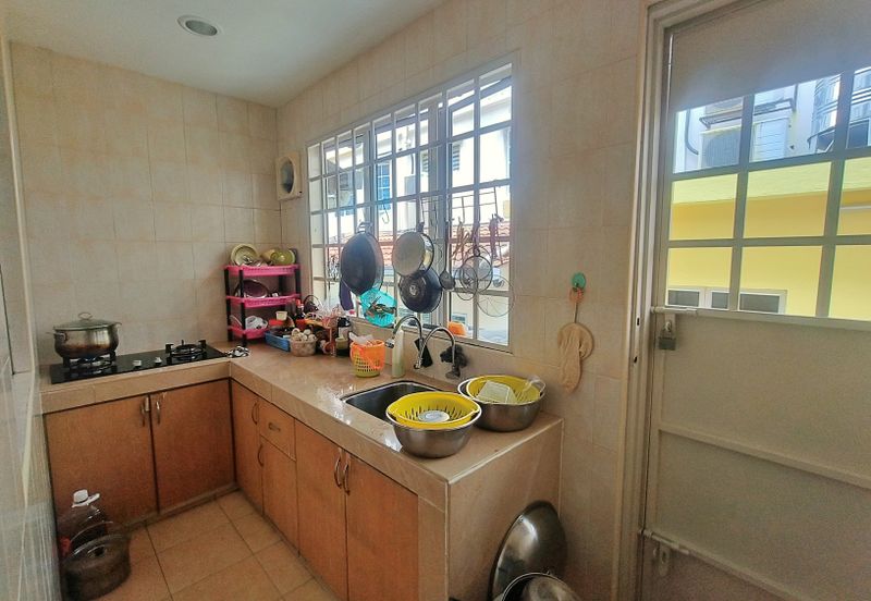 Super Cheap Fully Extended 3 Storey Terrace House @ Bukit Segar Jaya 1