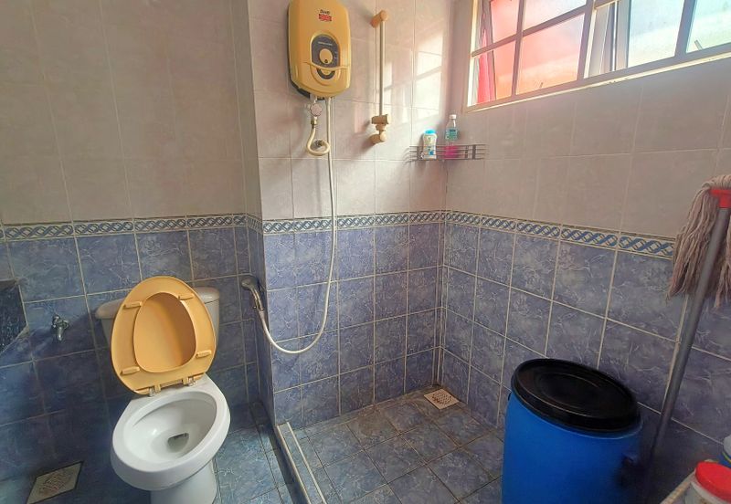 Super Cheap Fully Extended 3 Storey Terrace House @ Bukit Segar Jaya 1