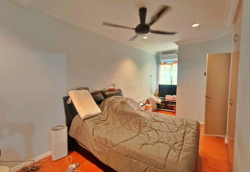 Super Cheap Fully Extended 3 Storey Terrace House @ Bukit Segar Jaya 1