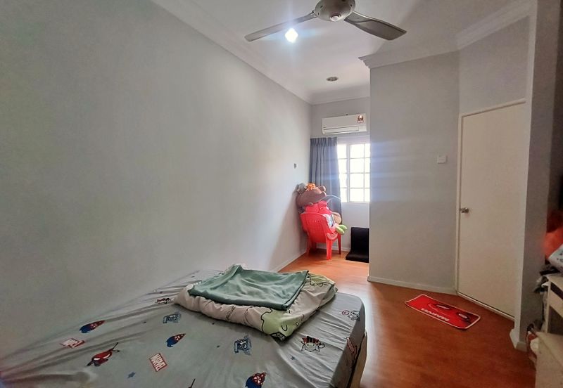 Super Cheap Fully Extended 3 Storey Terrace House @ Bukit Segar Jaya 1