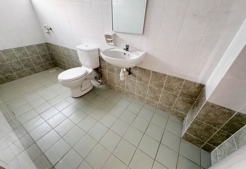 Super Cheap Good Condition 2.5 Storey Superlink @ Zone P Sri Petaling