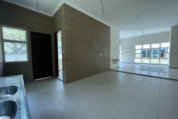 Super Cheap Brand New 3 Storey Bungalow @ Avenue 4, Bandar Tun Hussein Onn