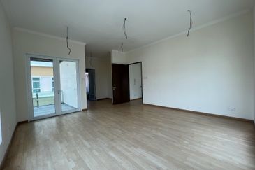 Super Cheap Brand New 3 Storey Bungalow @ Avenue 4, Bandar Tun Hussein Onn