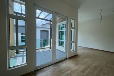 Super Cheap Brand New 3 Storey Bungalow @ Avenue 4, Bandar Tun Hussein Onn