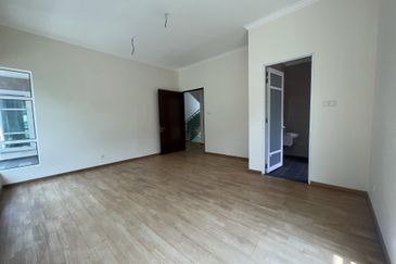 Super Cheap Brand New 3 Storey Bungalow @ Avenue 4, Bandar Tun Hussein Onn