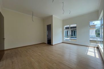 Super Cheap Brand New 3 Storey Bungalow @ Avenue 4, Bandar Tun Hussein Onn