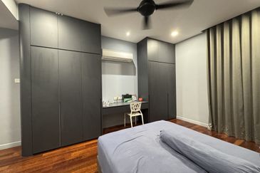 Super Cheap Fully Renovated 3 Storey Semi D @ Pandan Perdana,19 Perdana